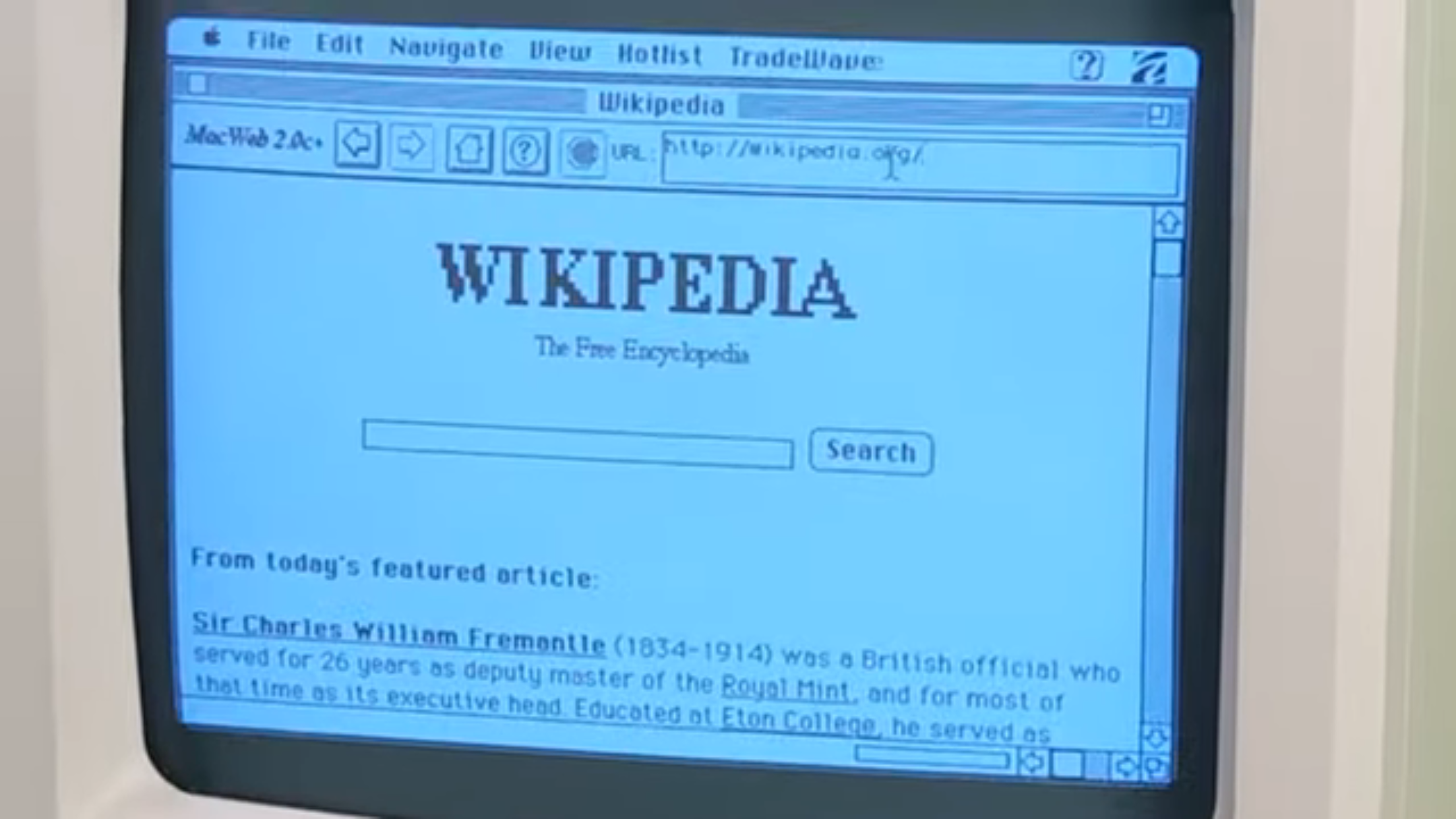 Someone put a 1986 Macintosh Plus on the internet with a Raspberry