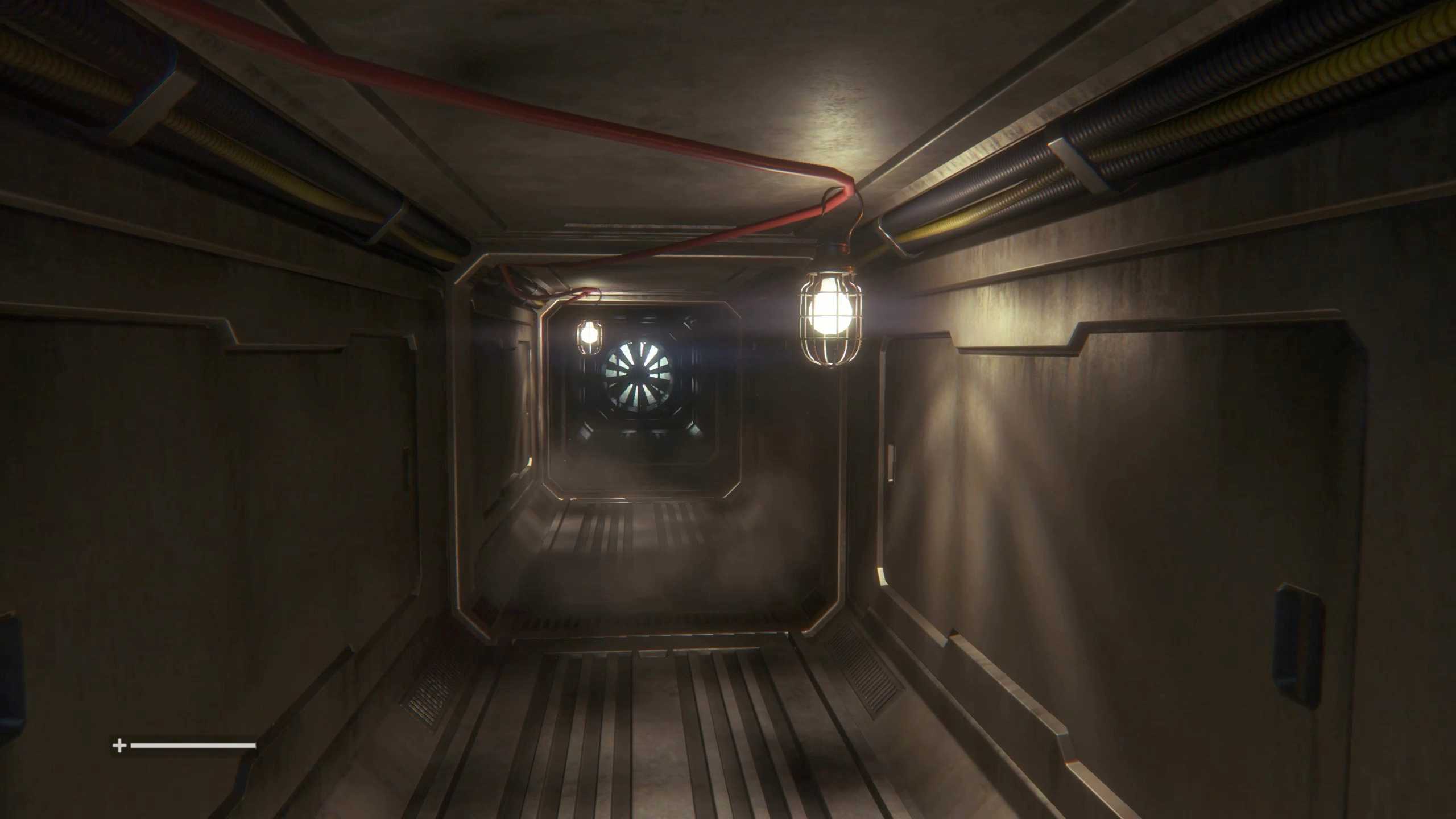 A dark, dimly lit crawl space in Alien Isolation