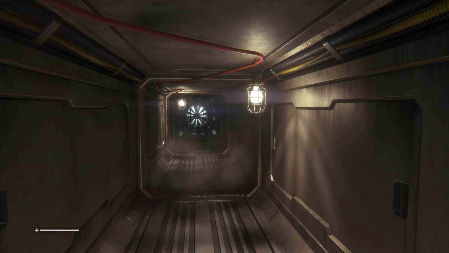 A dark, dimly lit crawl space in Alien Isolation