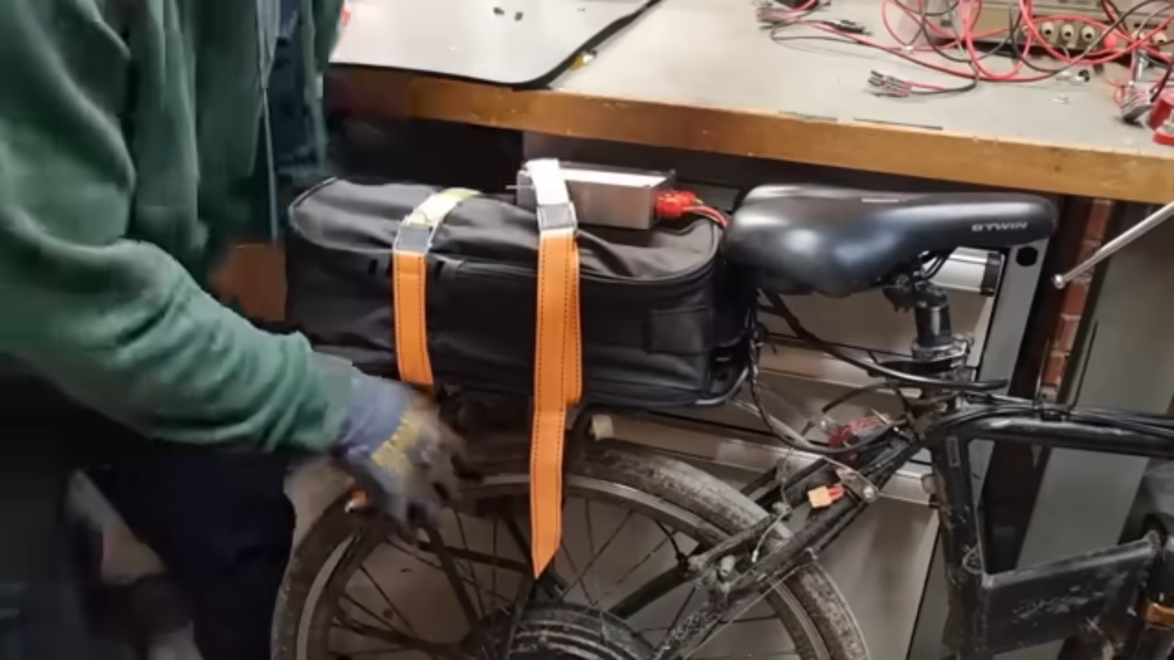 4 projects that use recycled disposable vape batteries 4 projects that use recycled disposable vape batteries