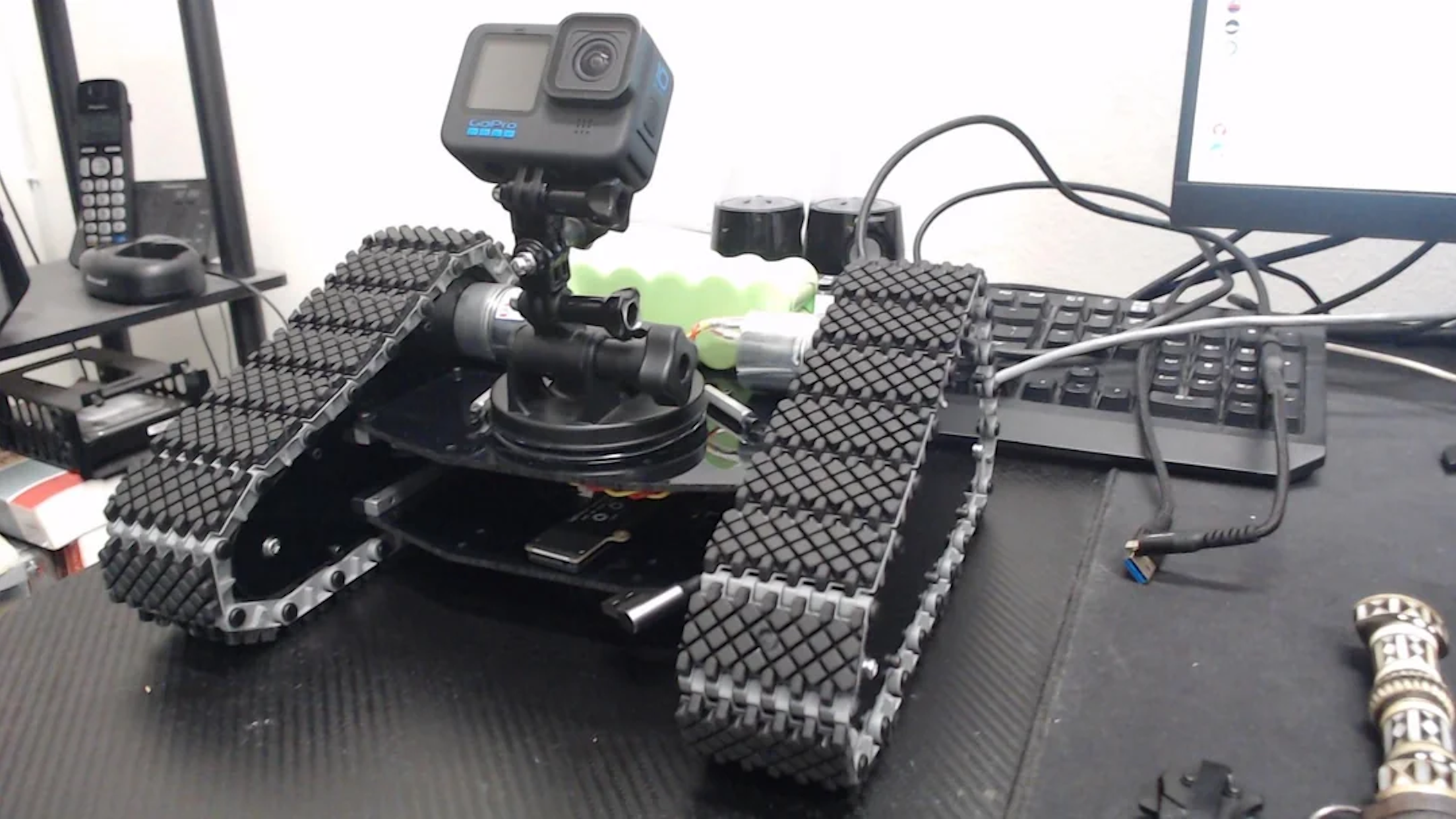 raspberry pi 5 powered tracked rover