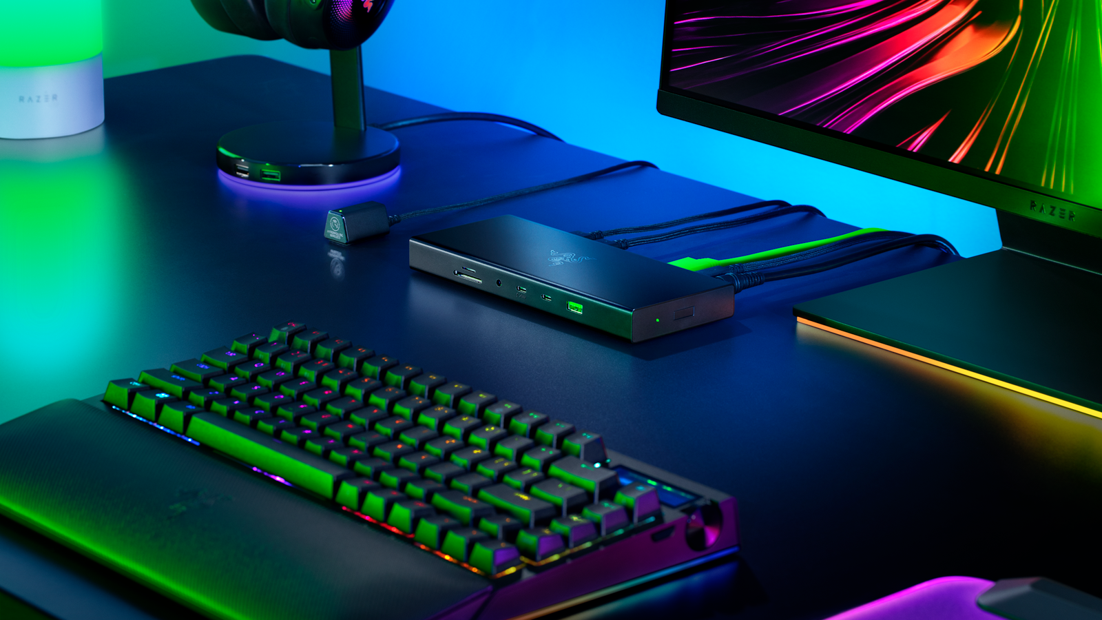 Razer's new USB dock packs 14 ports into one sleek unit