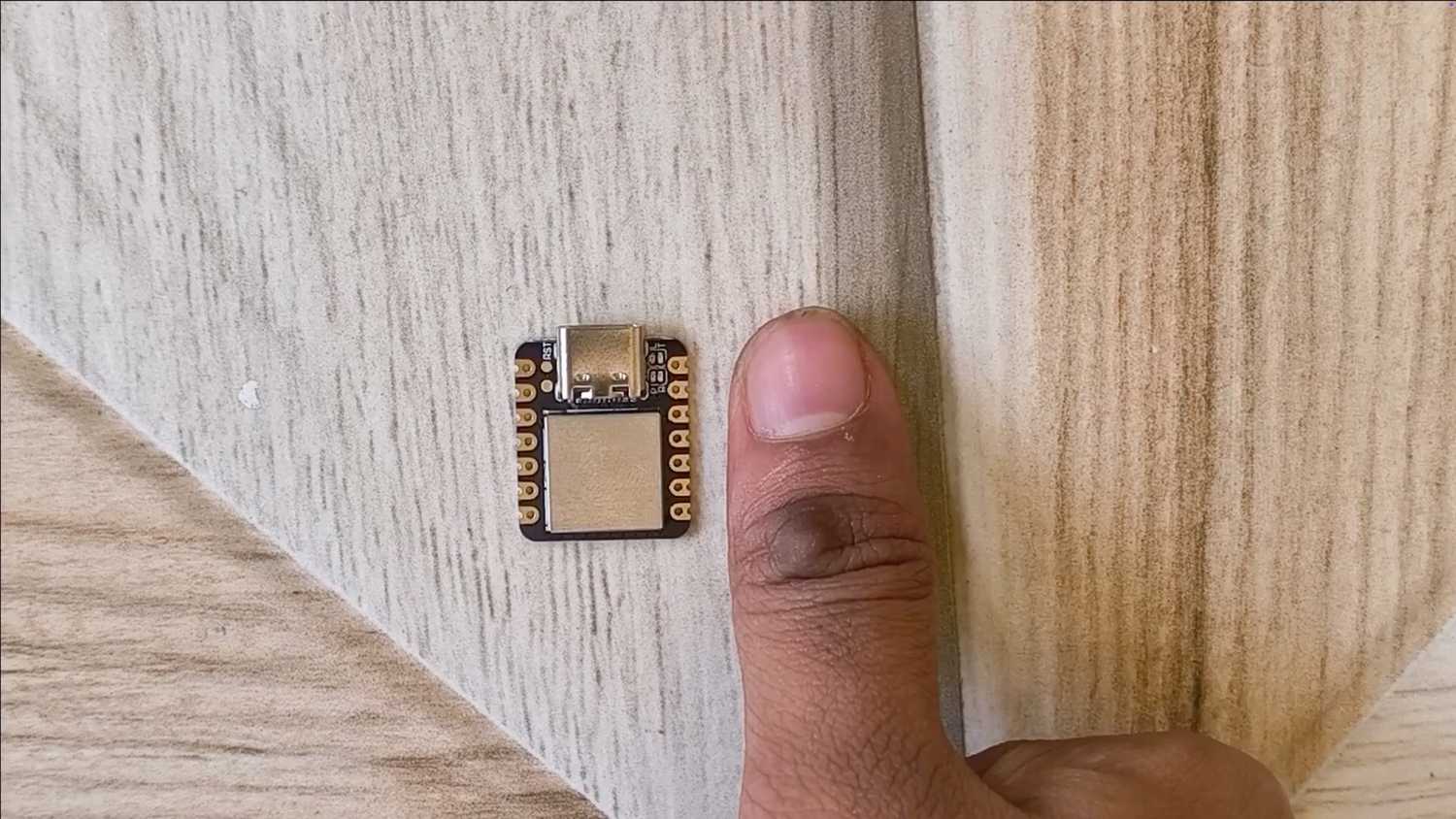A Seeeduino SAMD21 microcontroller