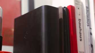 Synology-BeeStation-next-to-books