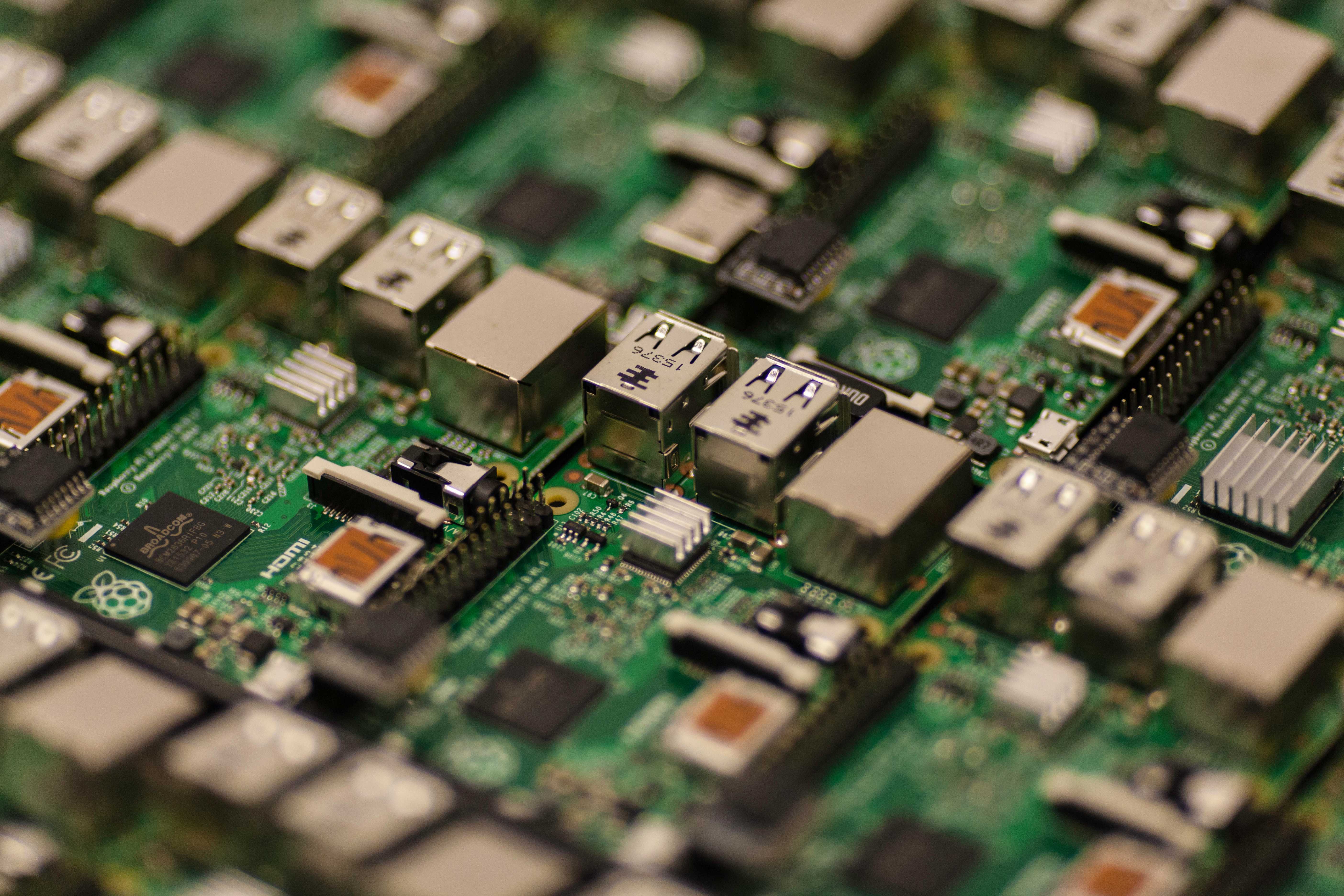 Raspberry Pi Contains 10 reasons a Raspberry Pi gaming server makes sense