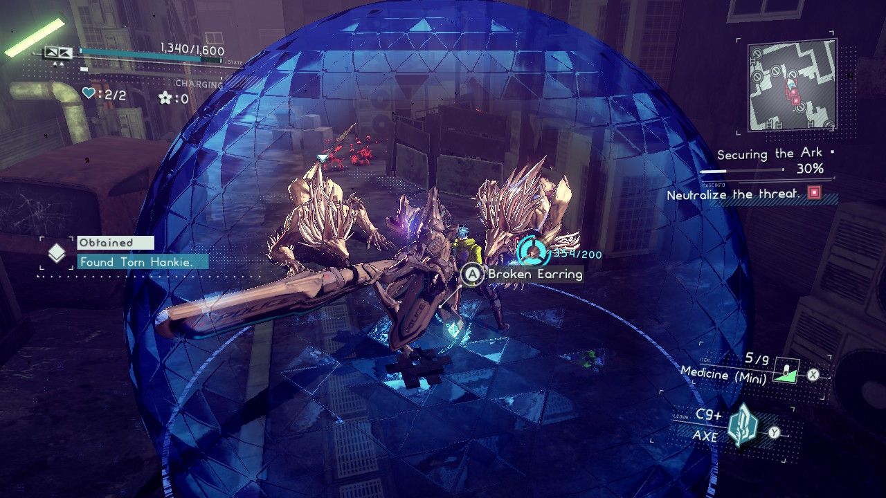 Screenshot of a fight sequence in Astral Chain for the Nintendo Switch