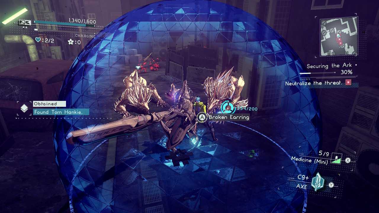 Screenshot of a fight sequence in Astral Chain for the Nintendo Switch