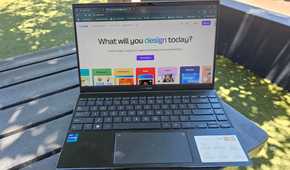 canva-screen-laptop