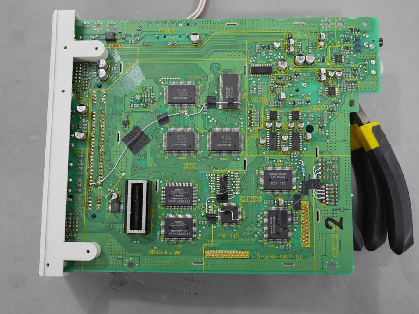 Ben Heck Nintendo Playstation teardown
