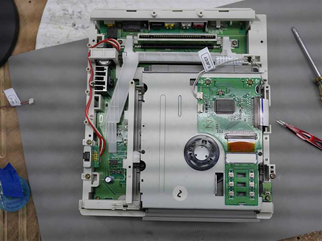 Ben Heck Nintendo Playstation teardown