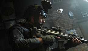 Screenshot from Call of Duty: Modern Warfare (2019) video game of armed soldier in dark alleyway