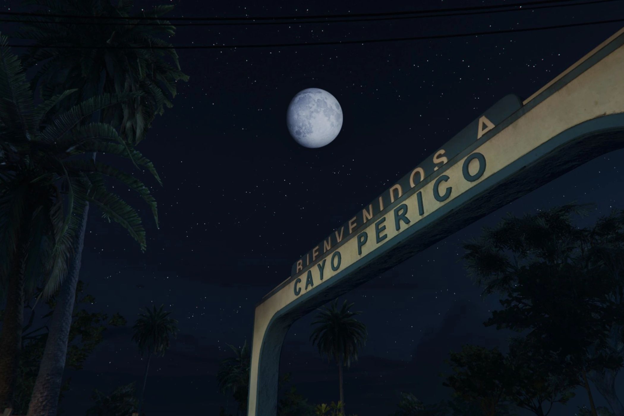 GTA Online full moon hanging over palm trees