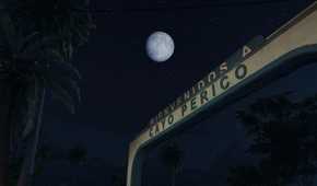 GTA Online full moon hanging over palm trees