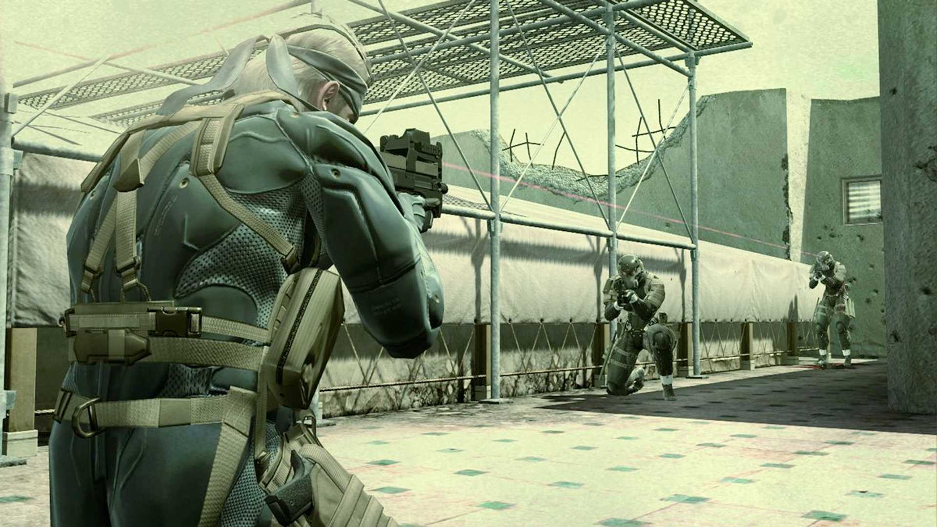 Metal Gear Solid 4 screenshot, Snake pointing a gun mid gun fight with two guards
