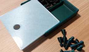 Portable chess set