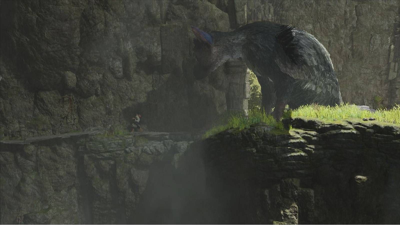 Screenshot-of-the-last-guardian-cliff