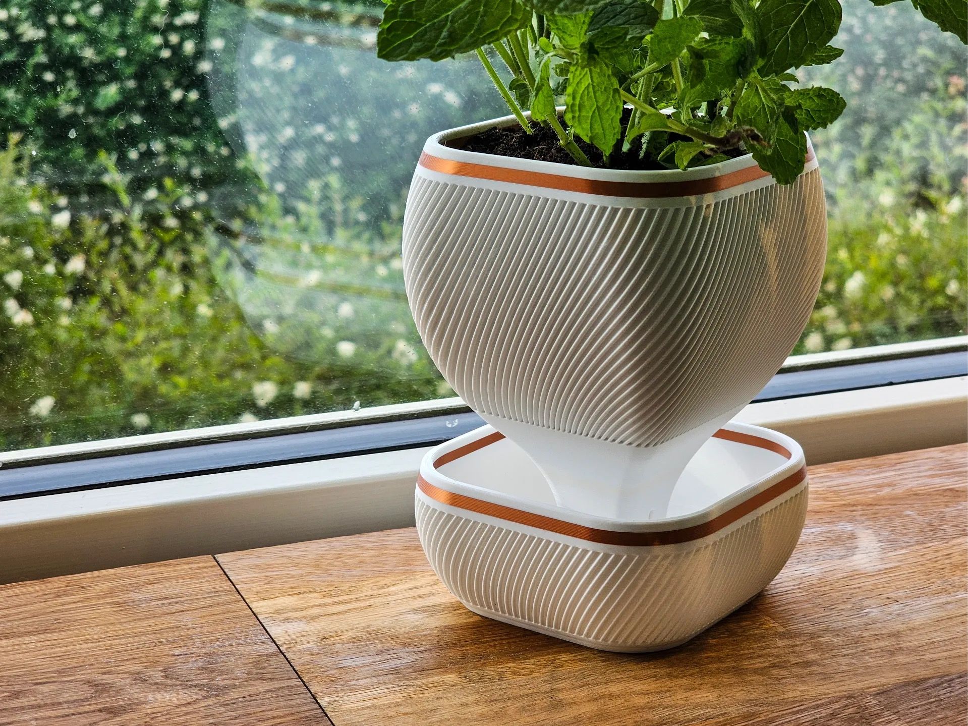 self watering planter