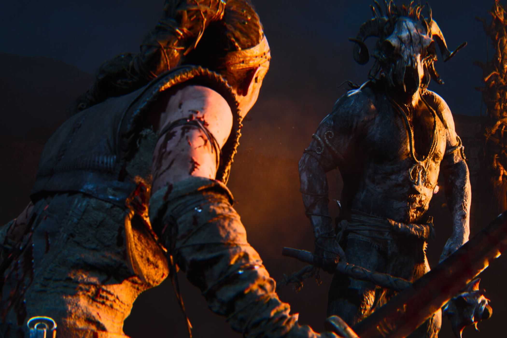 Hellblade 2 Senua attacking enemy in tribal garb