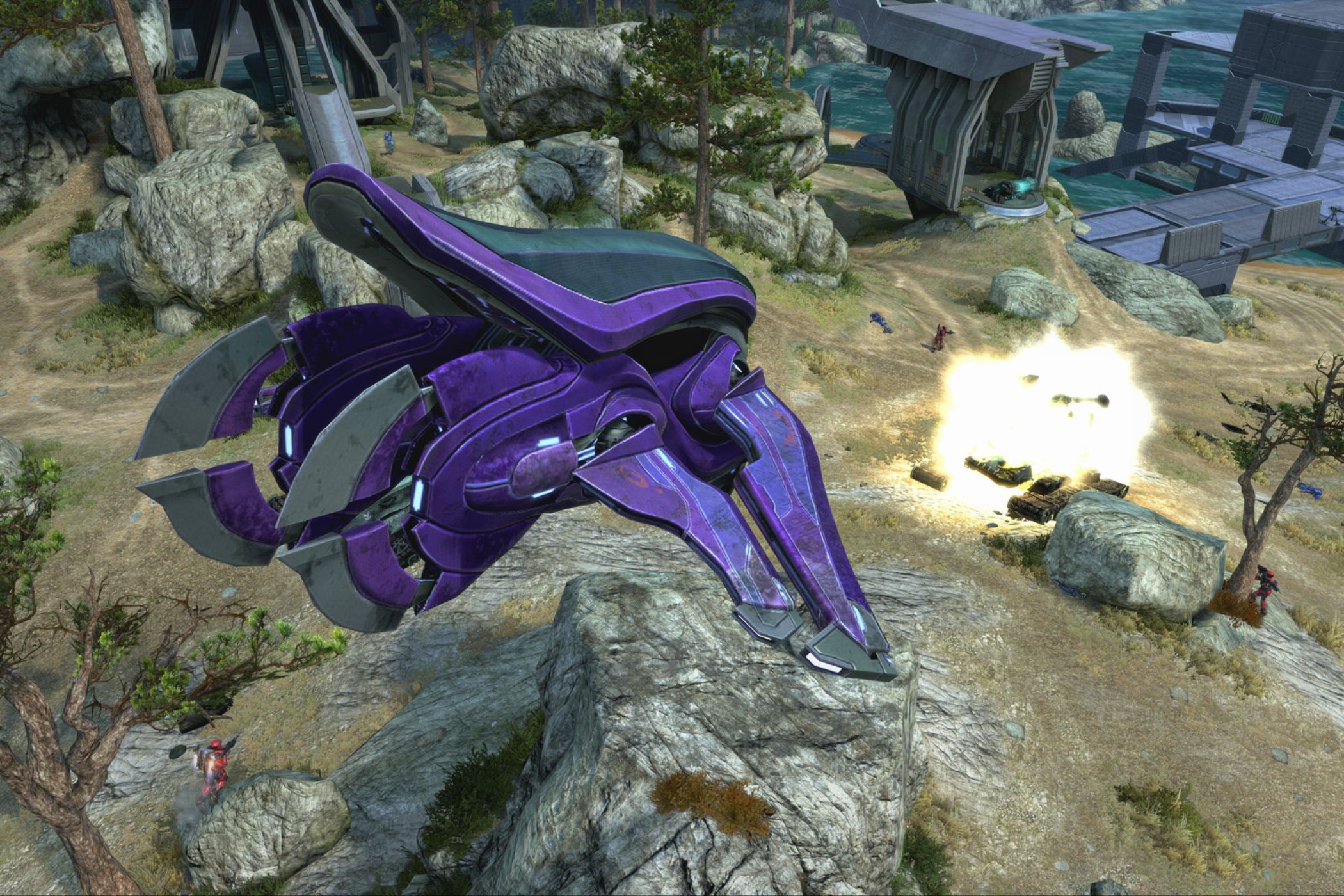 Master Chief Collection Banshee flying over gorge