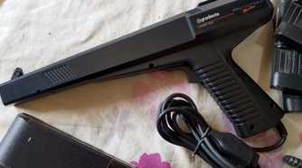 Gradiente Phantom System - Brazil NES clone - Light Gun