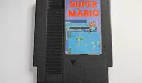 gradiente-phantom-system-super-mario-game-brazil-nes-1_source-diego-ferreira-leiloes