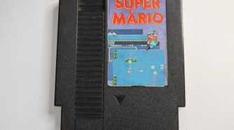 gradiente-phantom-system-super-mario-game-brazil-nes-1_source-diego-ferreira-leiloes