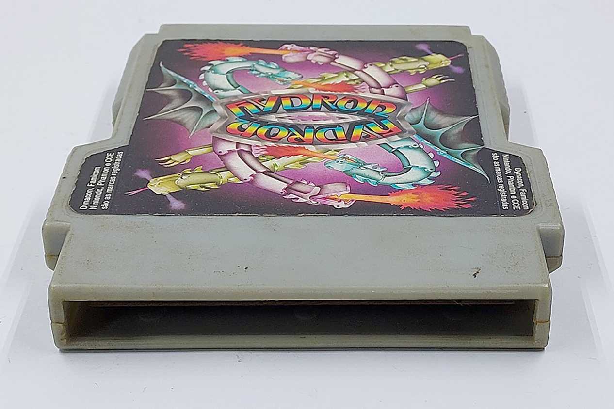 hydron-double-sided-nes-game-cartridges-brazil-2_source-art-fair-leiloes