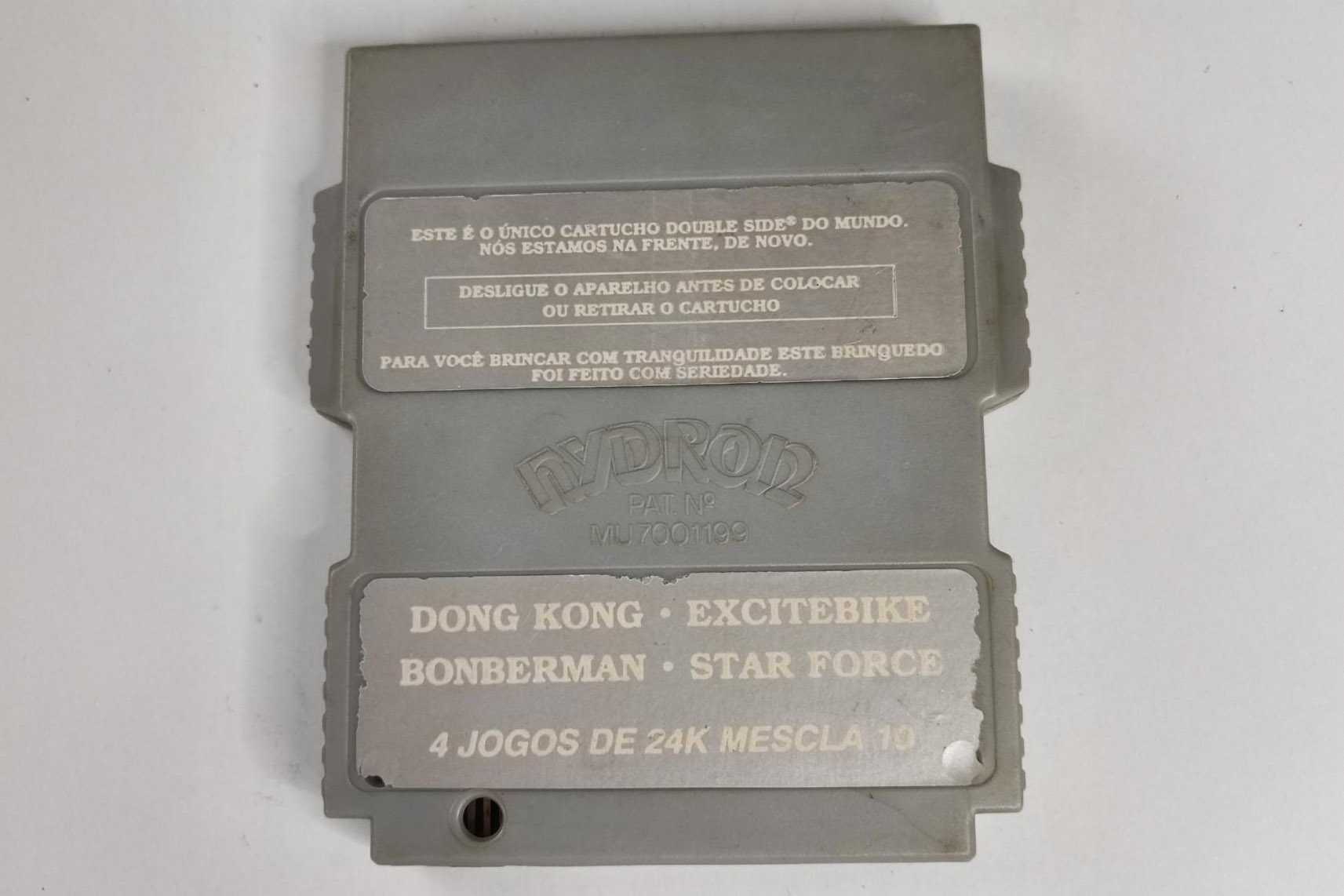 Hydron double-sided NES game cartridges in Brazil - Multi-cart