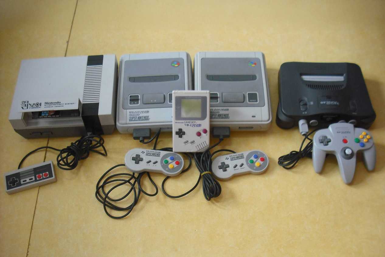 Hyundai branded Nintendo consoles collection