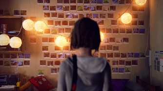 An image from the game Life is Strange, showing a girl look at a wall full of photos, covered by lightbulbs.