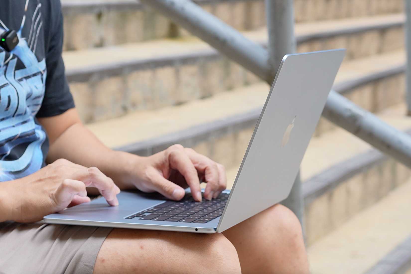 macbook-air-m4-2025-xda-review 2025-03-13 at 12.31.37 PM