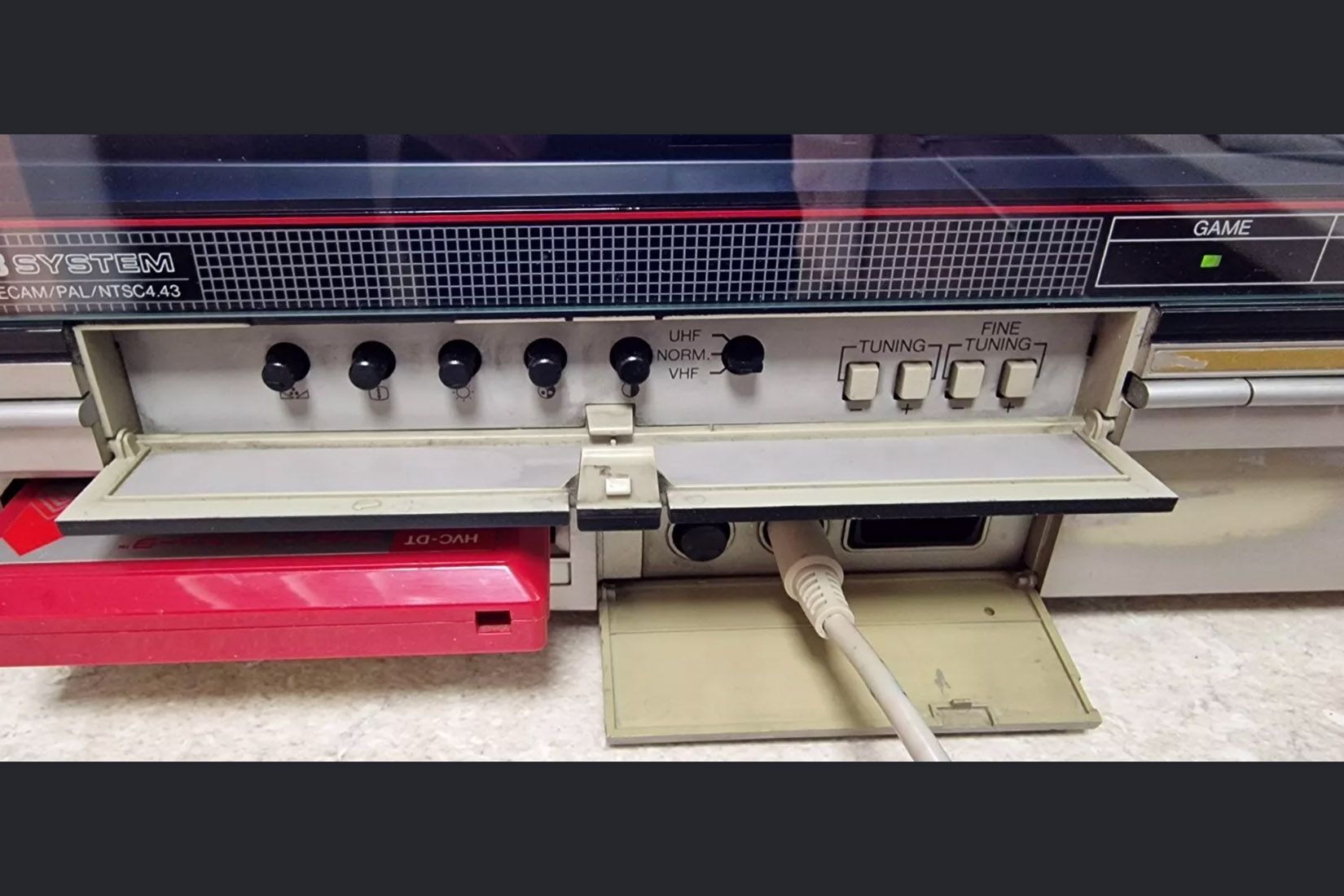 NES Sharp C1-TV