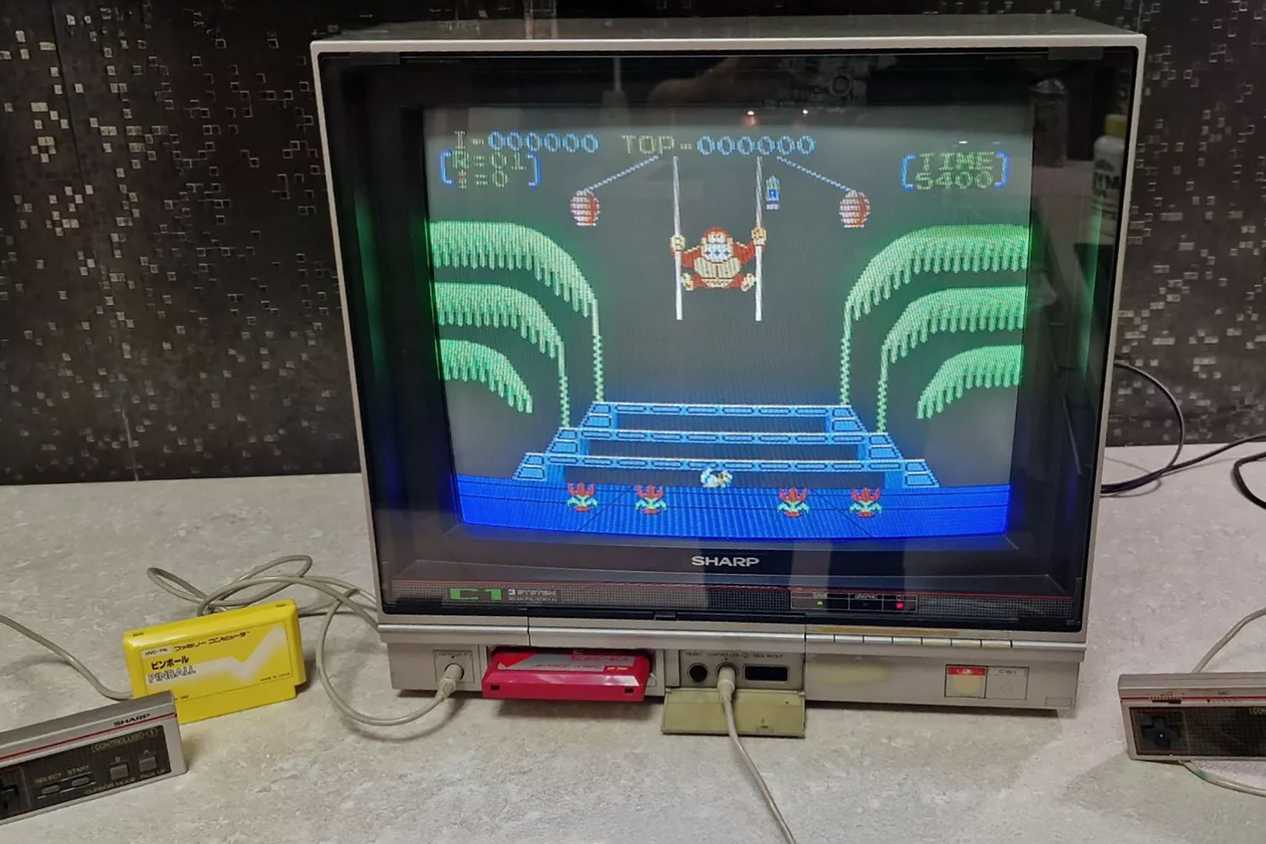 NES Sharp C1-TV