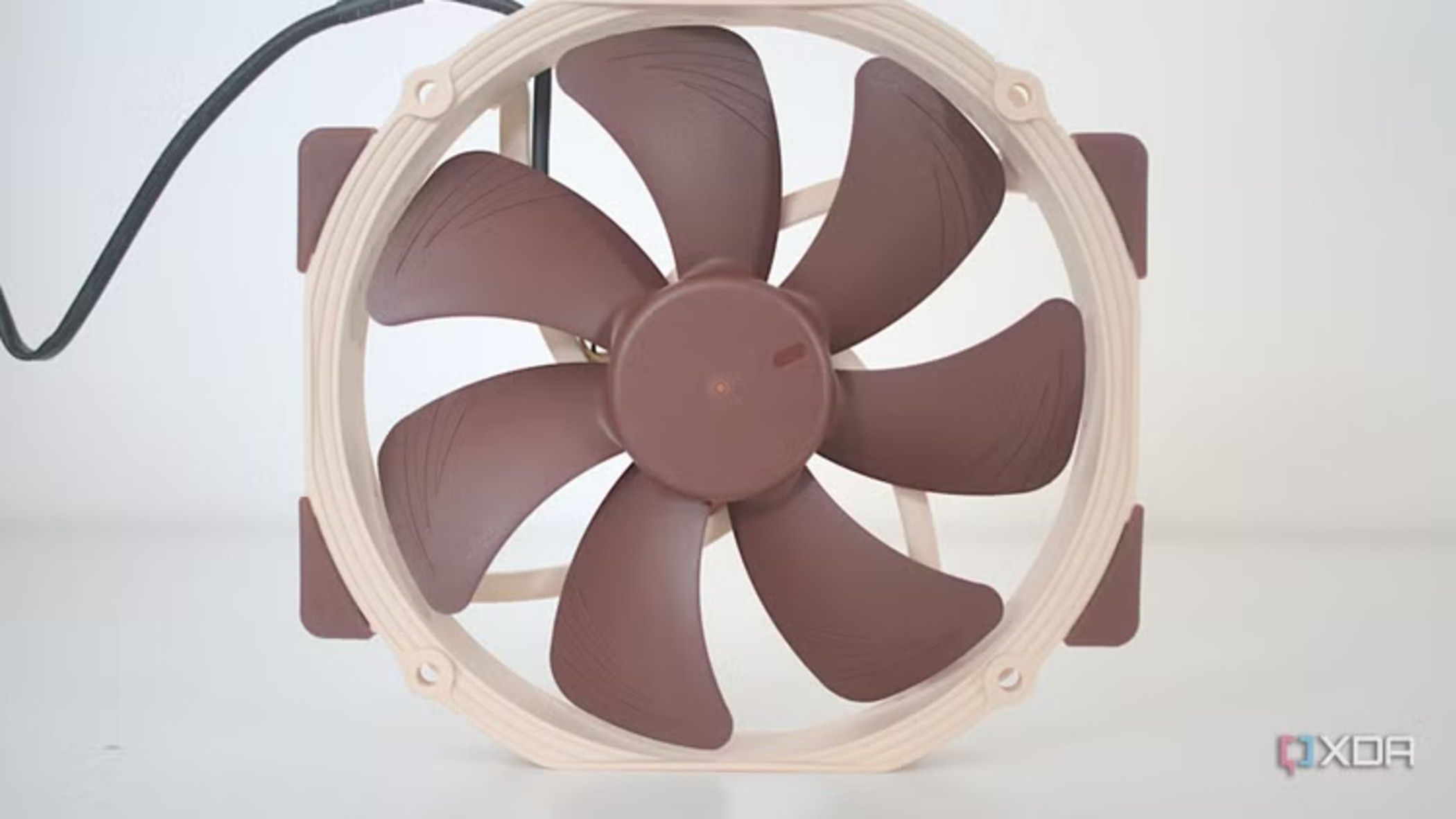 noctua-nh-d15-cpu-cooler-second-fan-front