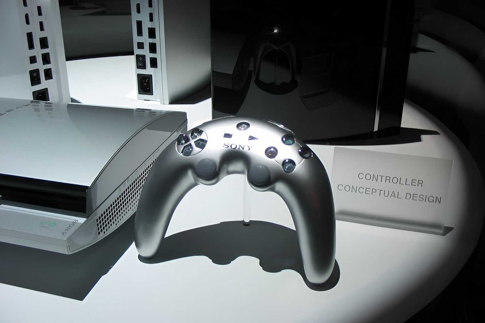 E3 Controller Rxe The 4 weirdest console prototypes and concepts