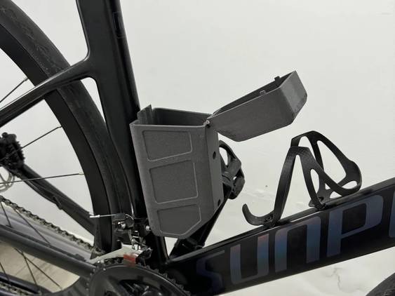 road bike aerodynamic tool box water bottle