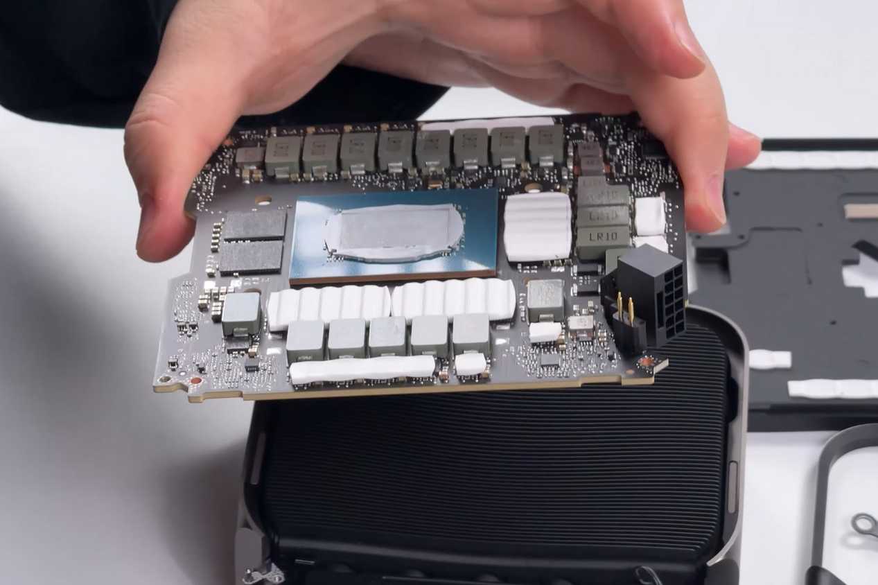 The PCB for the RTX 5080.