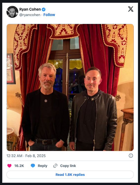 Ryan Cohen posing with crypto bro Michael Saylor, co-founder of MicroStrategy