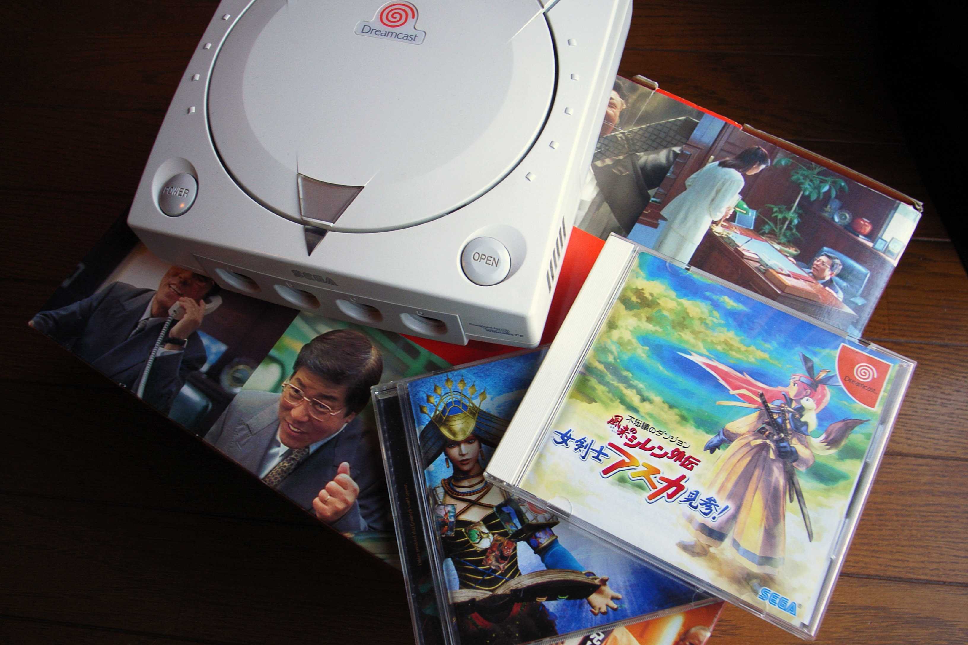 Sega Dreamcast Console with games