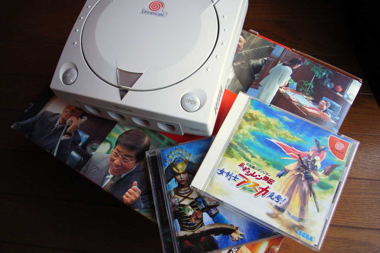 Sega Dreamcast Console with games