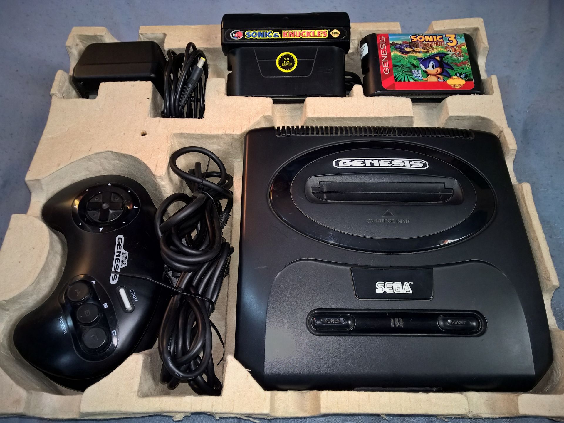 9 generations of video game console media: from Magnavox PCBs to modern ...