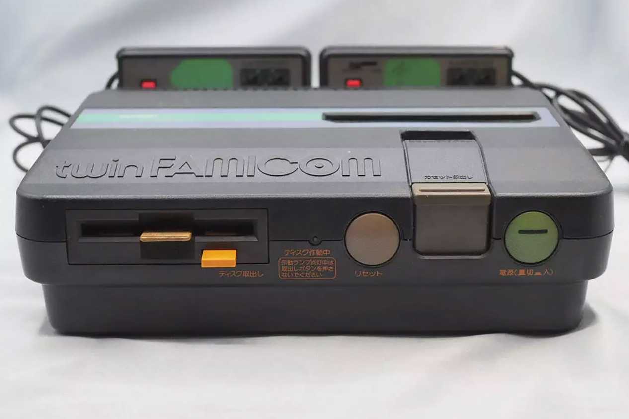 SHARP-Twin-Famicom-FC-AN-505-BK