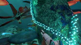 An image from the game "Subnautica", showing the player aiming at a strange, hostile creature underwater.
