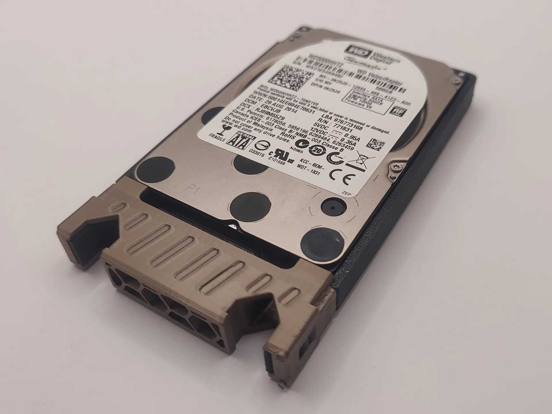 tool-less hdd caddy
