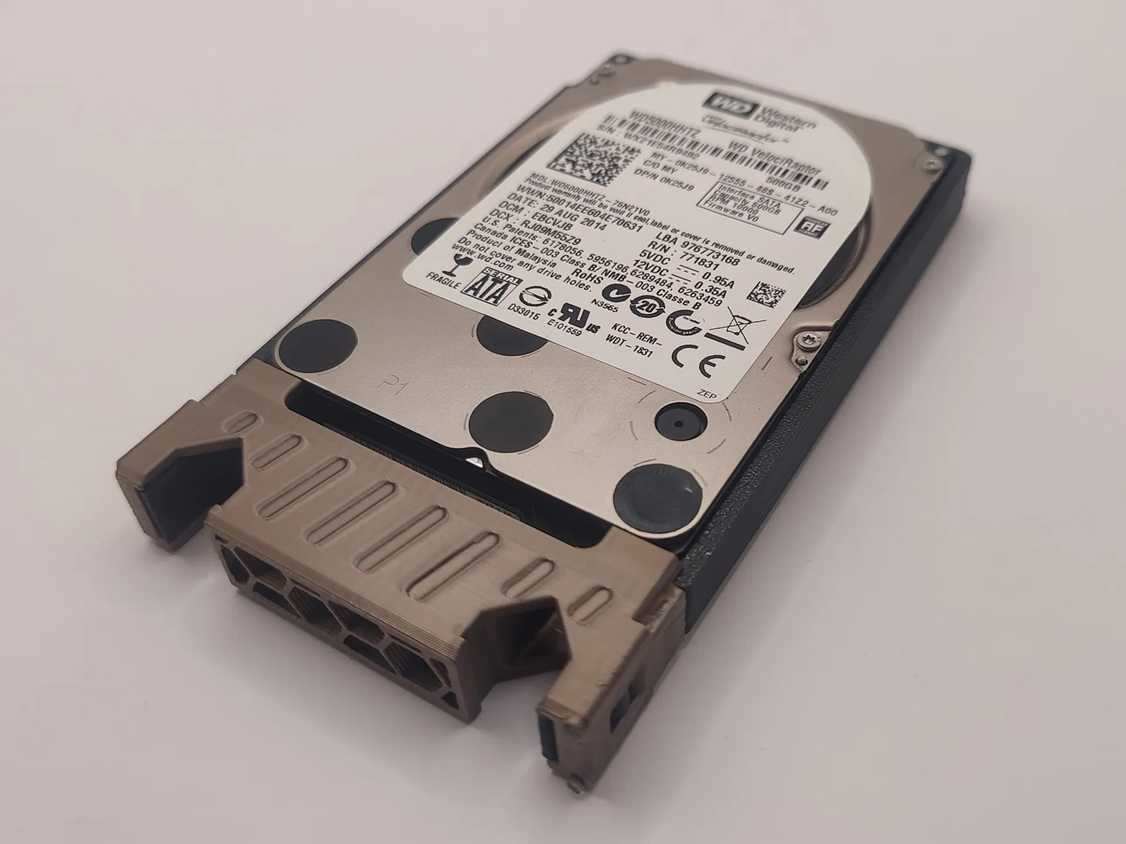 tool-less hdd caddy