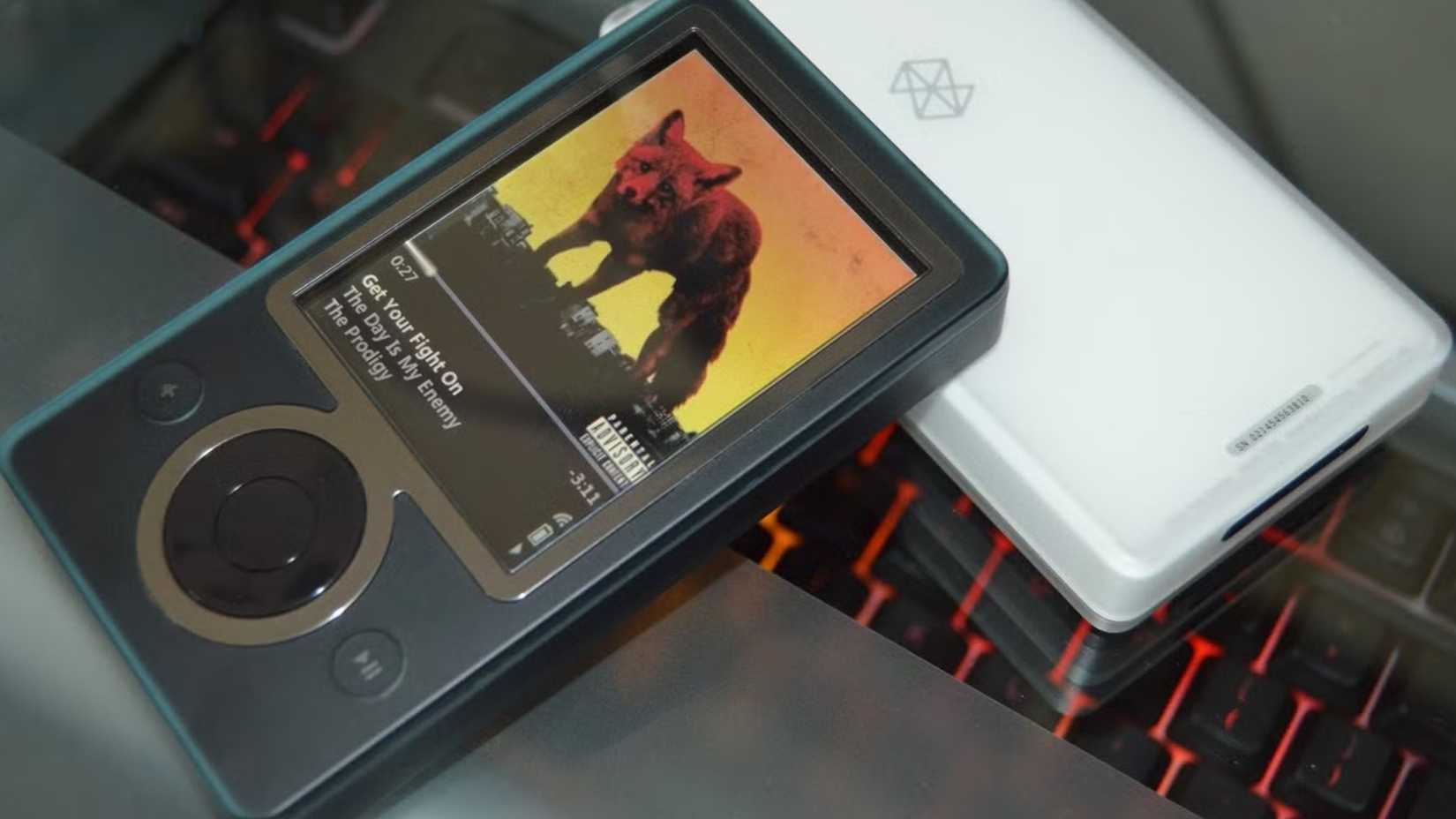 Zune-30-playing-music