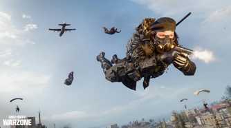 Call of Duty Operator descending with a pistol during a Warzone drop