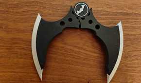 Arkham Folded Batarang by crabstiks