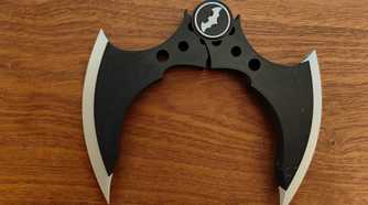 Arkham Folded Batarang by crabstiks