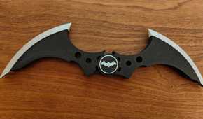 Arkham Folding Batarang by crabstiks